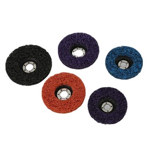 Roue de décapage de peinture 115mm brosse de roue de fil de disque de 4 pouces pour les disques de meulage et de dérouillage de bande - Product Image 1