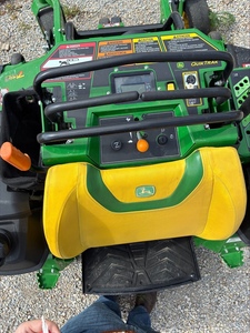 Cortadora de Césped con Motor de Gasolina de 4 Tiempos de 190 cc/250 cc, Caja Recolectora de Césped de 100 L - Product Image 2