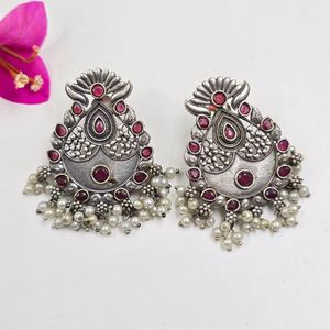 ต่างหูเงินโบราณแบบออกซิไดซ์ทรงลูกแพร์ประดับเพชรซิร์คอนแบบคลาสสิก Chandbali ของขวัญสำหรับเธอ - Product Image 1
