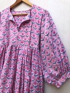 Vestido Midi de Gasa de Algodón con Estampado Floral y Escote Profundo, Suministro al por Mayor para Mujer al Mejor Precio - Product Image 3