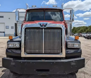 El mejor!! Camión Semirremolque Usado Western Star 4900 Tri Axle 2018 en Perfectas Condiciones - Camión con Dormitorio de Techo Elevado en Venta - Product Image 1