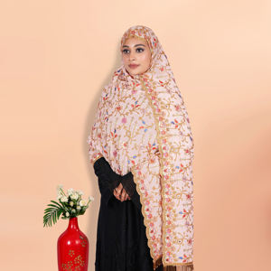 Hiyab de Georgette Bordado de Lujo con Detalles de Lentejuelas y Cuentas, Borde de Encaje Latkan para Fiestas y Eventos Festivos - Product Image 3