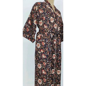 Pur Coton, Vestido de Casa y Kimono de Playa con Estampado Floral Indio para Mamá, en la Colección Swimsuit Cover Ups - Product Image 2