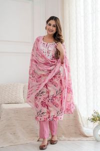 Ropa étnica india Diseñador atractivo Bordado de algodón y estampado digital Kurti y emparejado con pantalón estándar con Dupatta - Product Image 5