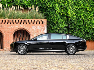 SUV Diesel Haute Performance 390kW 2024, Autonomie Élevée 670km CLTC, 4 Places, Véhicule Électrique d'Occasion, Boîte Automatique, Sièges en Cuir, Toit Panoramique - Product Image 2