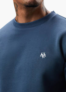 OEM col rond bleu solide avec sweat-shirt à manches longues coupe régulière pour hommes fabrication entièrement personnalisée par Huzaifa Products - Product Image 4