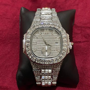 Montre glacée en diamant Baguette Moissanite en édition limitée de qualité supérieure Montres mécaniques à cadran en acier inoxydable uniques personnalisées - Product Image 1