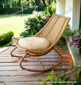 Nueva Silla Mecedora de Masaje Cómoda con Estructura de Bambú, Diseño Moderno para Uso Diario y Relajación - Product Image 3