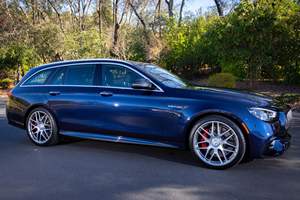 AMG E63 S Wagon, 603 hp, Motor V8 Biturbo, Tracción en las Cuatro Ruedas, Color Azul Lunar Metálico - Product Image 5