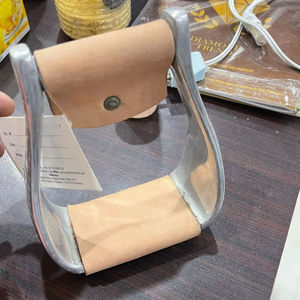 Étriers d'équitation en aluminium recouverts de cuir de qualité supérieure, durables, pour selle d'équitation - Product Image 1