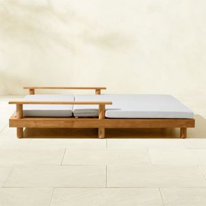 Chaise longue élégante fabriquée à partir de matériaux durables avec coussins résistants à l'eau pour une utilisation en toutes saisons - Product Image 3