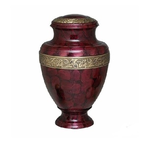 Urne funéraire en métal de style européen ASWAN INTERNATIONAL, dernier design, gravée Arcadia, couleur émail cerise, meilleur prix - Product Image 1