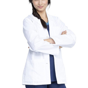 Batas de Laboratorio Personalizadas de Venta Caliente para Laboratorios de Investigación, Cintura Ajustable, Bolsillos para Bolígrafos, Costuras Reforzadas, Proveedor Confiable - Product Image 4