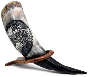 Atrapasueños Inspirado en la Era Vikinga de S.SONS, Diseño en Negro Pulido, Imitación de Cuerno de Búfalo, Estilo Europeo, Personalizable - Product Image 1
