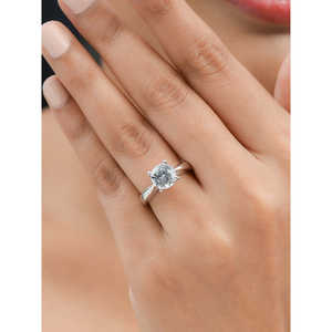 Anillo solitario de metal de 14 quilates Oro amarillo de 2 quilates con diseño de declaración geométrica Anillos finos de estilo delicado elegantes chapados en rodio - Product Image 2