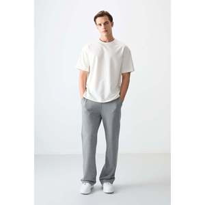 Camiseta Básica Oversize para Hombre - Color Blanco Hueso, Algodón Grueso y Suave con Textura, 100% Jersey, Colección 88377 - Product Image 3