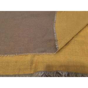 Bufanda de Lujo de Cachemira y Seda para Otoño/Invierno, Diseño Personalizado, Impresión Digital, Larga, Color Latte/Dorado - Product Image 1