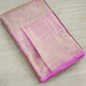 Saree de seda verde Pishwas hecho a medida con exquisito tejido Zari. Hecho de textura ligera de seda Premium. Ideal para bodas - Product Image 2