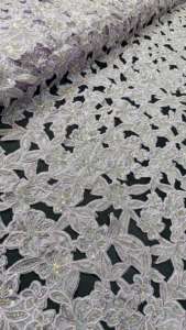 Tela de seda de cuentas hechas a mano de primera calidad con detalles de trabajo de corte Ideal para vestidos de fiesta de diseñador y ropa de mujer - Product Image 6