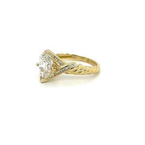 Anillo de moda para mujer de oro auténtico de 18 quilates con diseño cruzado único Diamante de laboratorio en forma de pera y vástago retorcido hecho de aleación - Product Image 2