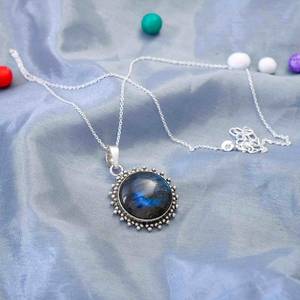 Collier Labradorite grise vintage avec pendentif plaqué or, bijoux faits à la main, cadeau pour femmes pour monture de fiançailles - Product Image 1