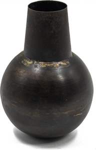 แจกันดอกไม้โลหะหรูหราพร้อมรูปทรงถ้วยและการออกแบบตกแต่งสำหรับการตกแต่งภายในแบบดั้งเดิม - Product Image 4