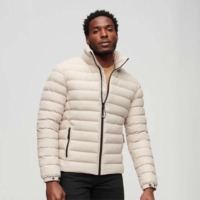 Chaqueta de Invierno 2026, Nueva Moda para Hombre, Estilo Camuflaje con Parches, Chaqueta Acolchada, MOQ Bajo, Venta al por Mayor, Mangas Completas, Capucha, Impermeable
