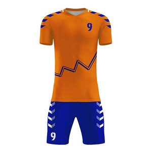 Uniforme de football surdimensionné de haute qualité, respirant, léger, à manches courtes, en matériau durable, dernier design, prix bas - Product Image 2