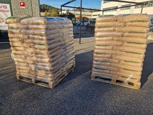 Meilleur prix d'usine pour les granulés de bois naturels purs, sac de 15 kg, fabriqué en UE, 100% épicéa, qualité supérieure pour système de chauffage - Product Image 3