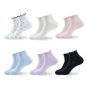 Calcetines de Algodón Ecológicos para Mujer, Diseño de Lunares, Color Pastel, Diseño con Volantes, Calcetines Coreanos para Uso Diario, Kikiya - Product Image 1
