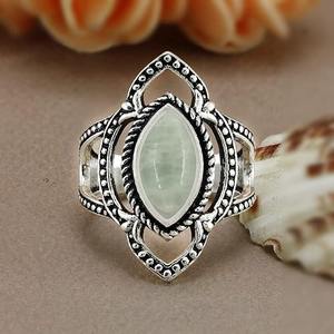 แหวนหมั้นอินเทรนด์เป็น925เงินแท้สีเขียวพลอยสีเขียวชุบโรเดียมทำด้วยมือ - Product Image 3