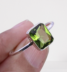 Anillo de Plata de Ley 925 con estampado de Peridoto, anillo de piedras preciosas naturales, joyería de plata de ley 925, anillo hecho a mano, joyería - Product Image 2