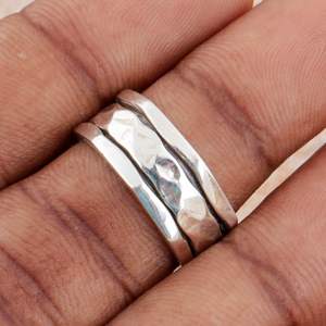 Bague tournante martelée en argent sterling 925 plaqué or 14 carats, style bohème, faite à la main, style classique, certifiée méditation, unisexe, pour mariage - Product Image 2