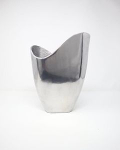 Venta al por mayor de accesorios de decoración del hogar de diseño moderno florero de mesa decorativo de aluminio Dorado de la India - Product Image 2