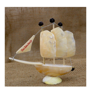 Exquisitos regalos y recuerdos Shell Boat: estatuilla de barco de concha marina hecha a mano de conchas marinas naturales del océano. - Product Image 6