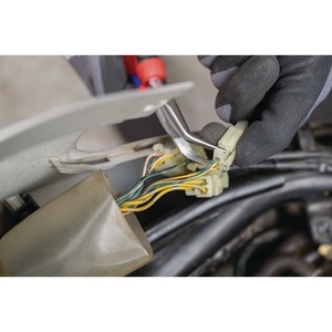 Pince à pêche à bec plat KNIPEX 200 mm, chromée, avec 40 poignées multi-composants inclinées - Product Image 6