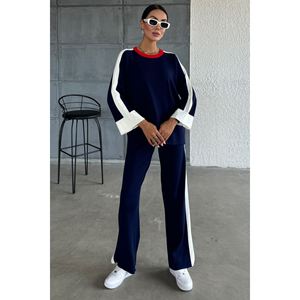 Conjunto de Dos Piezas Oversize con Suéter y Pantalones con Rayas y Aberturas - Product Image 5