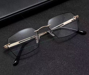 <span class=keywords><strong>Gafas</strong></span> de lectura de Metal de negocios con luz azul y montura grande, <span class=keywords><strong>gafas</strong></span> presbiópicas + 100 + 150 + 200 + 250 + 300 + 350 lectores - Product Image 1