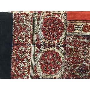 Bufanda Ajrakh de Algodón Orgánico con Diseño Digital a Mano, Mosaico de Granada, Bordado de Leopardo, Letras y Encaje Modal para Verano - Product Image 1