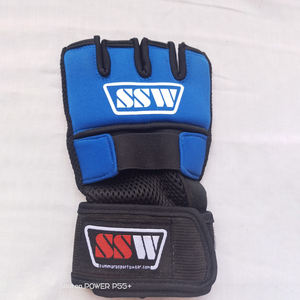 ถุงมือยางนีโอพรีนบุนวมนวมด้านในป้องกันมือสำหรับศิลปะการต่อสู้ - Product Image 6