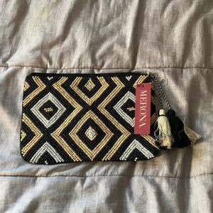 Monedero bordado hecho a mano con detalles de cuentas - Product Image 1