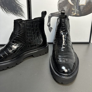 Bottes pour hommes en cuir de crocodile 100% - Cuir de crocodile de qualité supérieure - Bottes Chelsea personnalisées pour hommes - Chaussures de mode pour hommes - Chaussures de ville pour hommes - Product Image 6