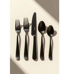 Couverts en acier inoxydable fini noir, alliant un éclat de luxe à une durabilité sans faille pour les tables à manger d'élite - Product Image 1