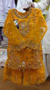 Costume 3 pièces prêt à l'emploi pour filles, brodé, respirant, design pakistanais pour adolescents, décorations à paillettes et lacées - Product Image 3