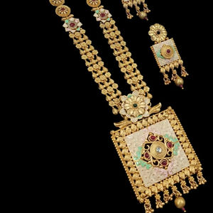 ENSEMBLE DE BIJOUX INDIENS TRADITIONNELS ET À LA MODE EN CUIVRE ENSEMBLE DE BIJOUX DE MARIAGE POUR FEMMES BOUCLES D'OREILLES ET COLLIER - Product Image 1