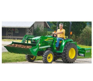 Tracteur John Deere 3033R Premium à vendre, 32 CV avec transmission eHydro et option cabine confort intégrée d'usine - Product Image 6