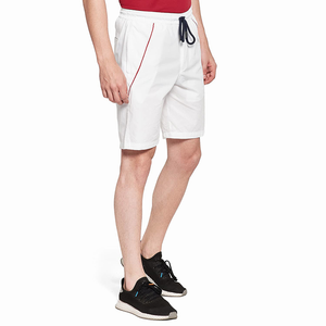 กางเกงขาสั้นสีขาวสำหรับผู้ชายสีดำมีเชือกผูกกระเป๋าด้านข้างมีซิปดีไซน์ใหม่ - Product Image 4