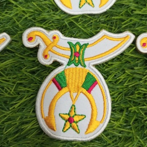 Parche masónico hija de esfinge bordado - Product Image 4