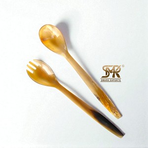 Juego de Cucharas para Servir Ensaladas de Cuerno Hechas a Mano de Estilo Rústico, Mango Largo, Ecológicas, Aptas para Lavavajillas, Utensilios de Cocina para Decoración de Comedor - Product Image 4