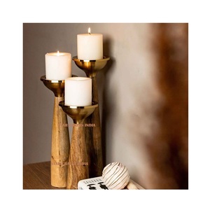 Bougeoir avec design de fantaisie Le bougeoir de pilier de charme nostalgique et coins de remerciement Romantically Wedding & Restaurants - Product Image 4